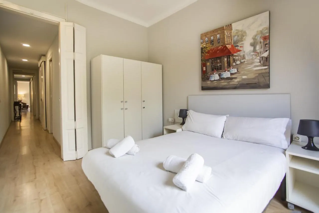 23Par1007 Comfortable Apartment In Paralel Barcelona 0*,
