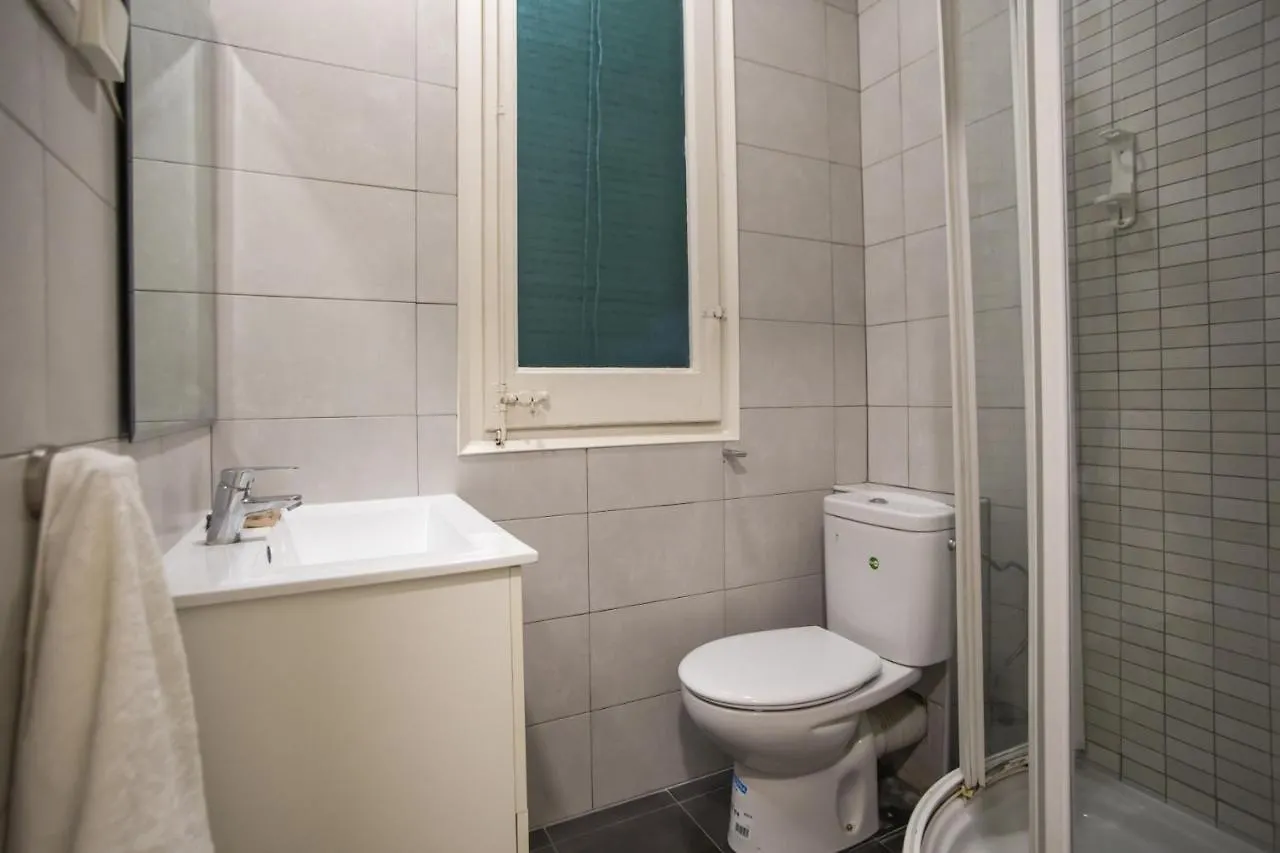 23Par1007 Comfortable Apartment In Paralel Barcelona 0*,